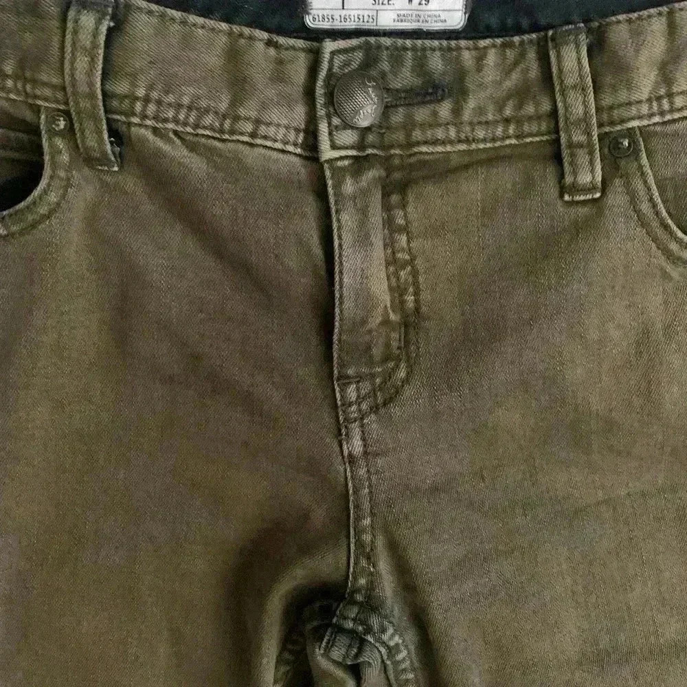 Free People Distressed Stone Wash Raw Hem Denim Jeans Pants - Picture 2 of 7